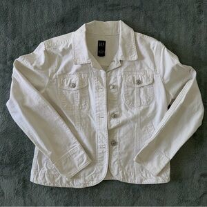 GAP Vintage White denim jacket with button-up front and pockets